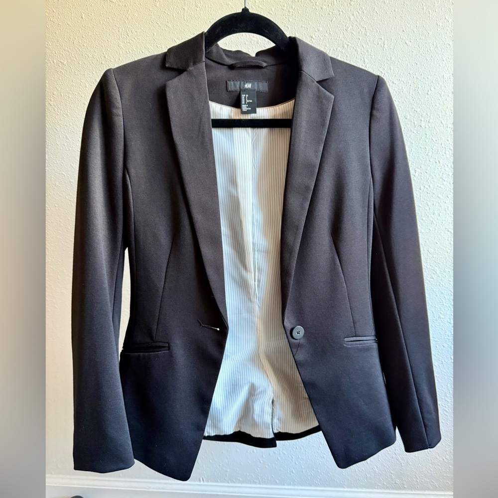H&M Women's Elegant Black Blazer